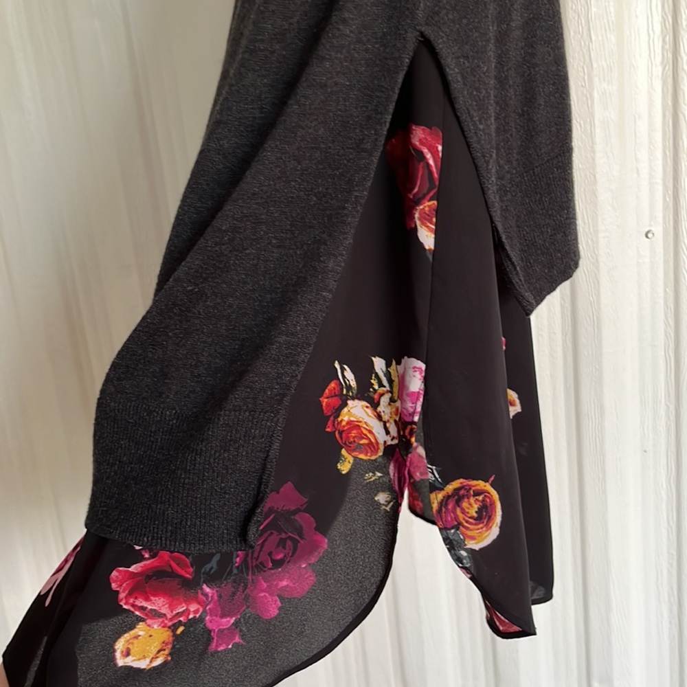 THAKOON Black SLEEVELESS Gray SWEATER Top with Black Floral Accents Womens M - Picture 3 of 5